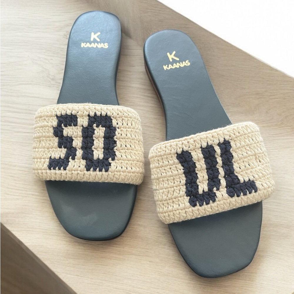 NWT KAANAS Tesia Slide Sandals - Navy - Size 7